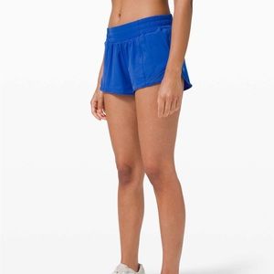 Lululemon hotty hot shorts 2.5